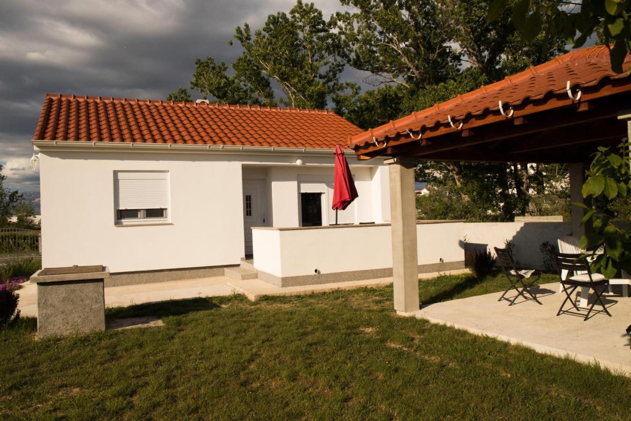 נין Holiday Home Visnja מראה חיצוני תמונה