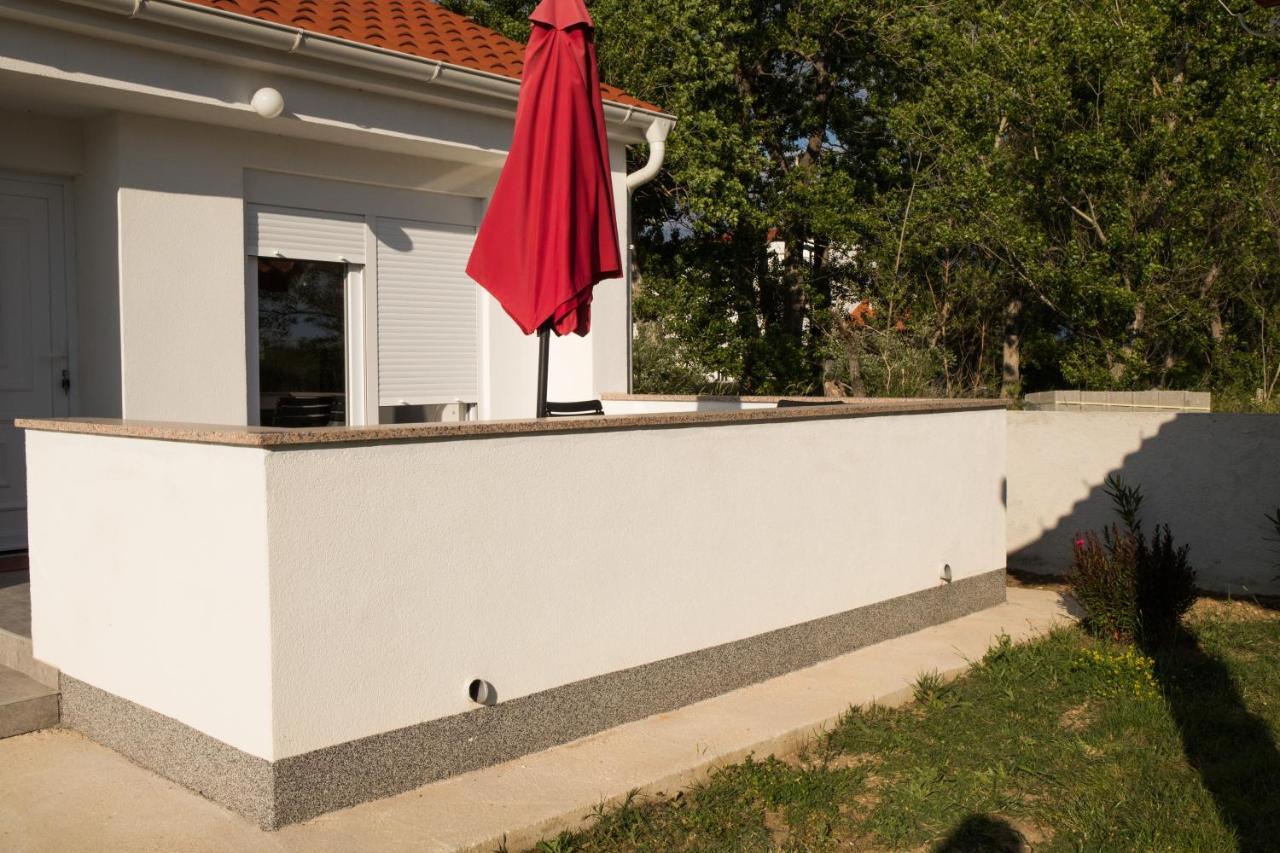 נין Holiday Home Visnja מראה חיצוני תמונה