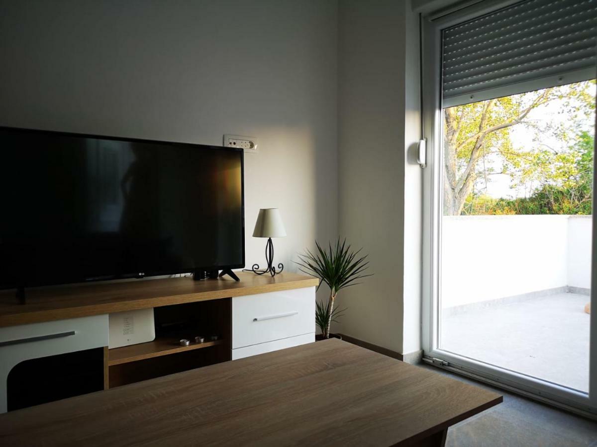 נין Holiday Home Visnja מראה חיצוני תמונה