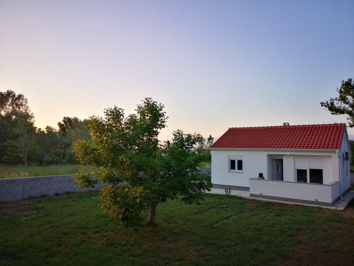 נין Holiday Home Visnja מראה חיצוני תמונה