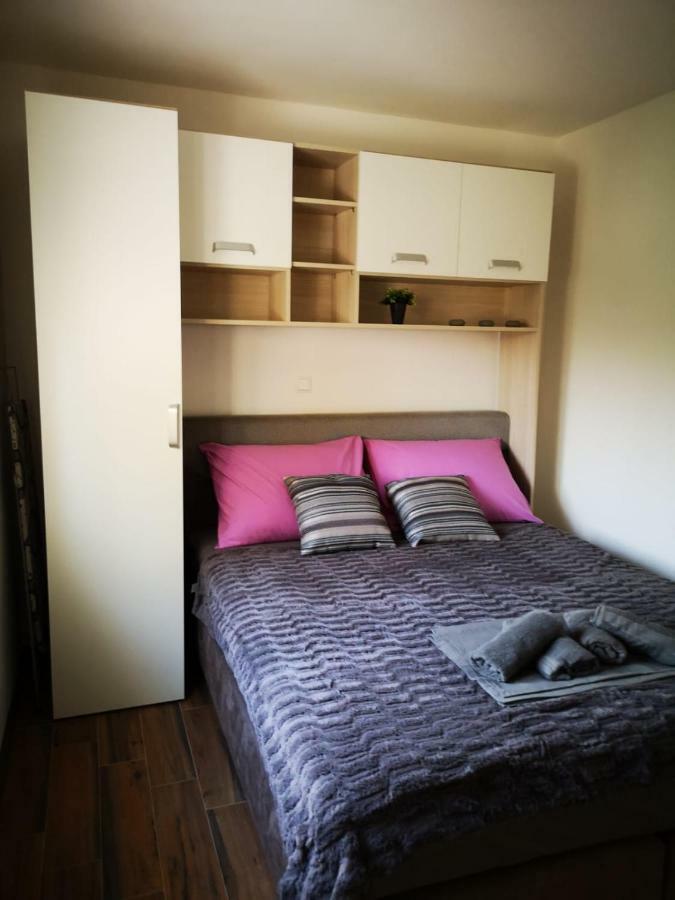 נין Holiday Home Visnja מראה חיצוני תמונה