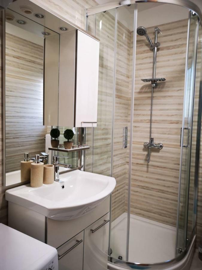 נין Holiday Home Visnja מראה חיצוני תמונה